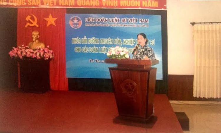 boi duong luat su